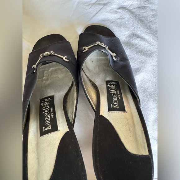 Kenneth Cole Heels (size: 8 1/2) - Picture 4 of 7